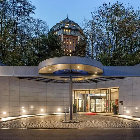 Mövenpick Hotel Hamburg-2